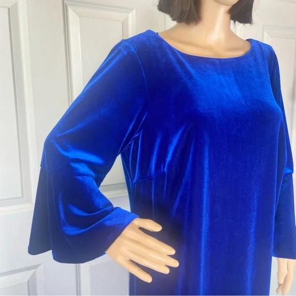 Calvin Klein Velvet Bell Sleeve Sheath Dress - Picture 6 of 13